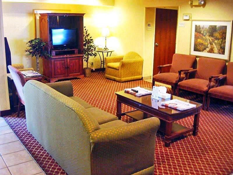 Econo Lodge Inn & Suites Johnson Stadt Exterior foto