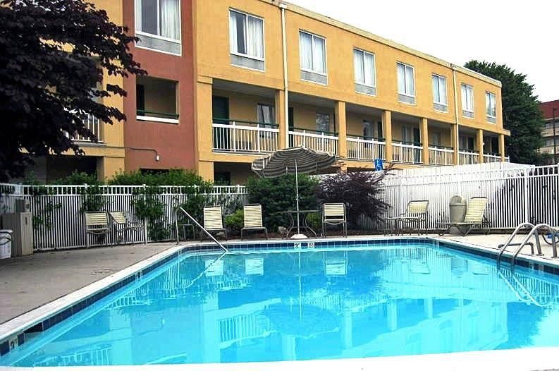 Econo Lodge Inn & Suites Johnson Stadt Exterior foto